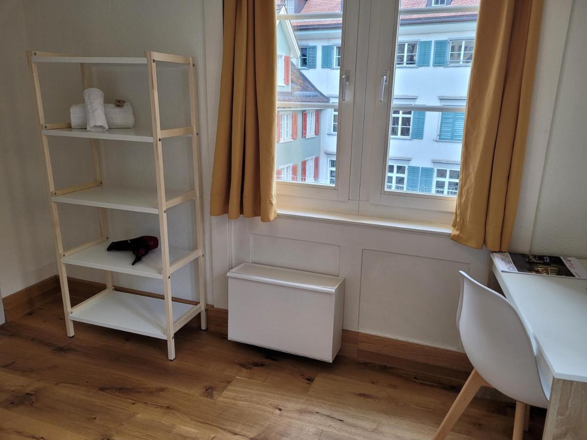 Zunfthaus Zur Rebleuten Кур Екстериор снимка