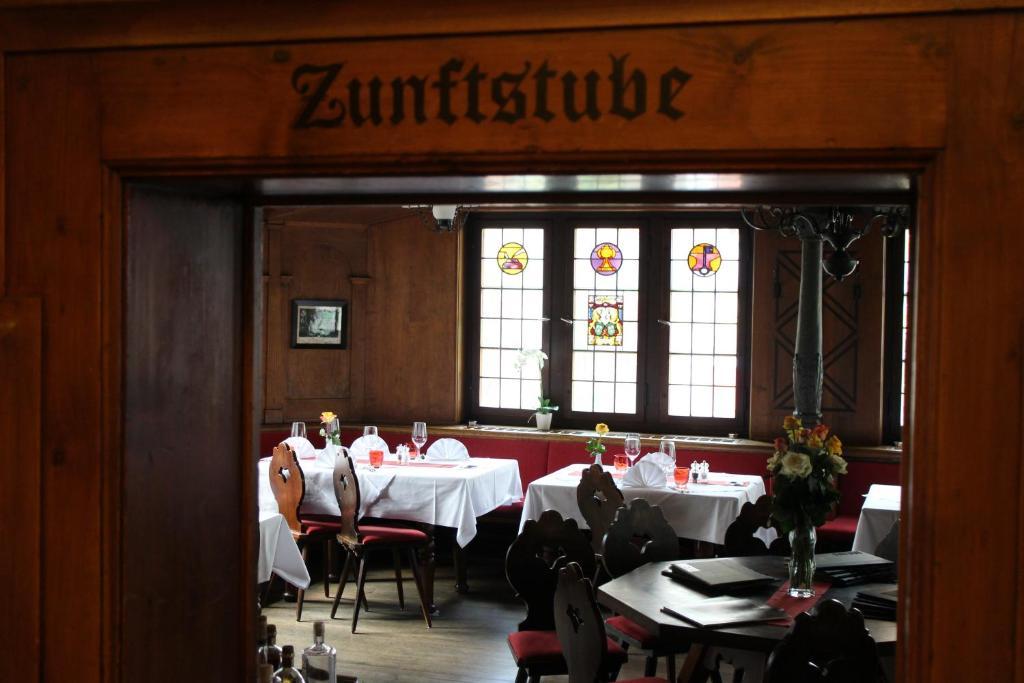 Zunfthaus Zur Rebleuten Кур Екстериор снимка