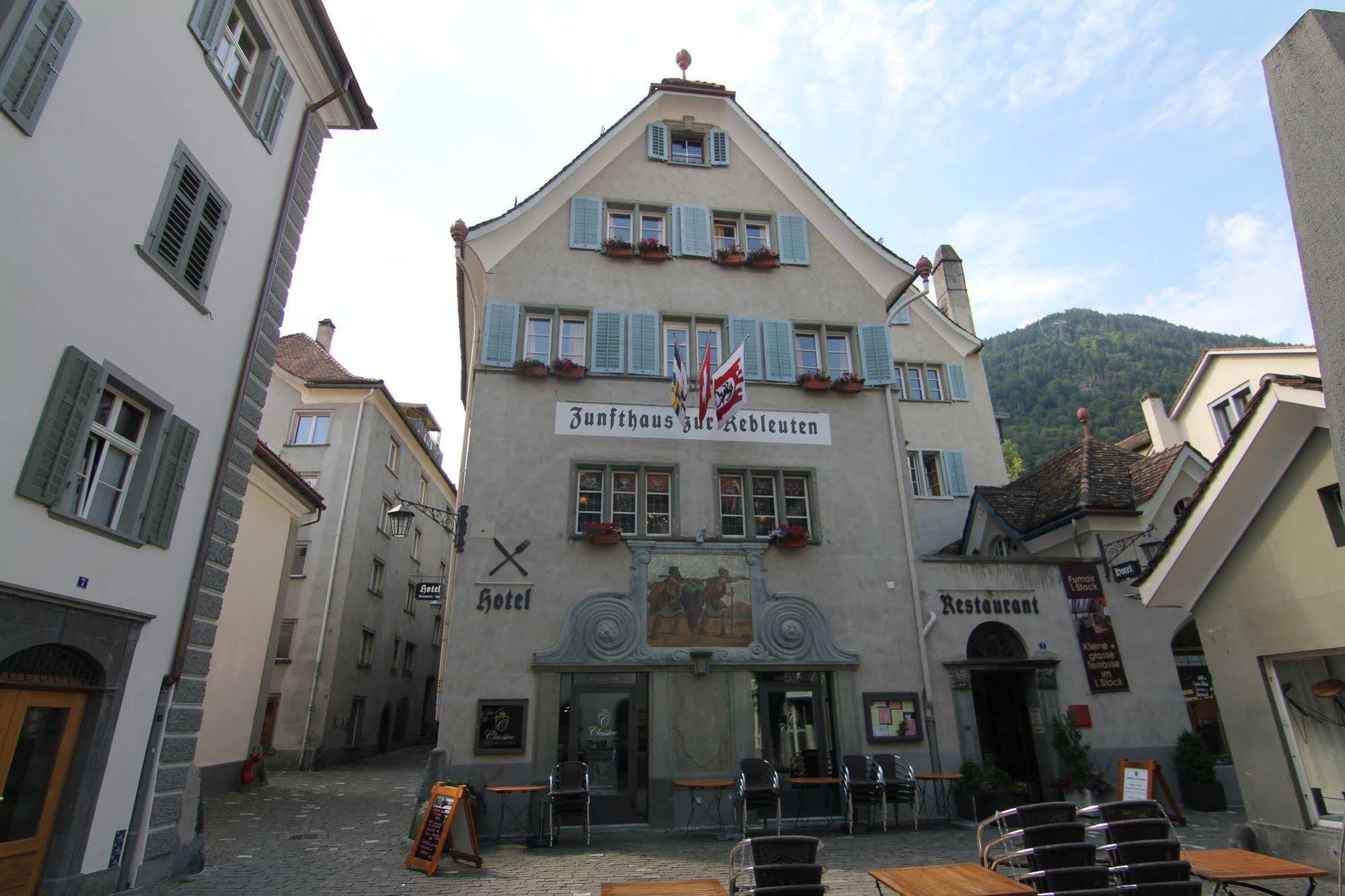 Zunfthaus Zur Rebleuten Кур Екстериор снимка