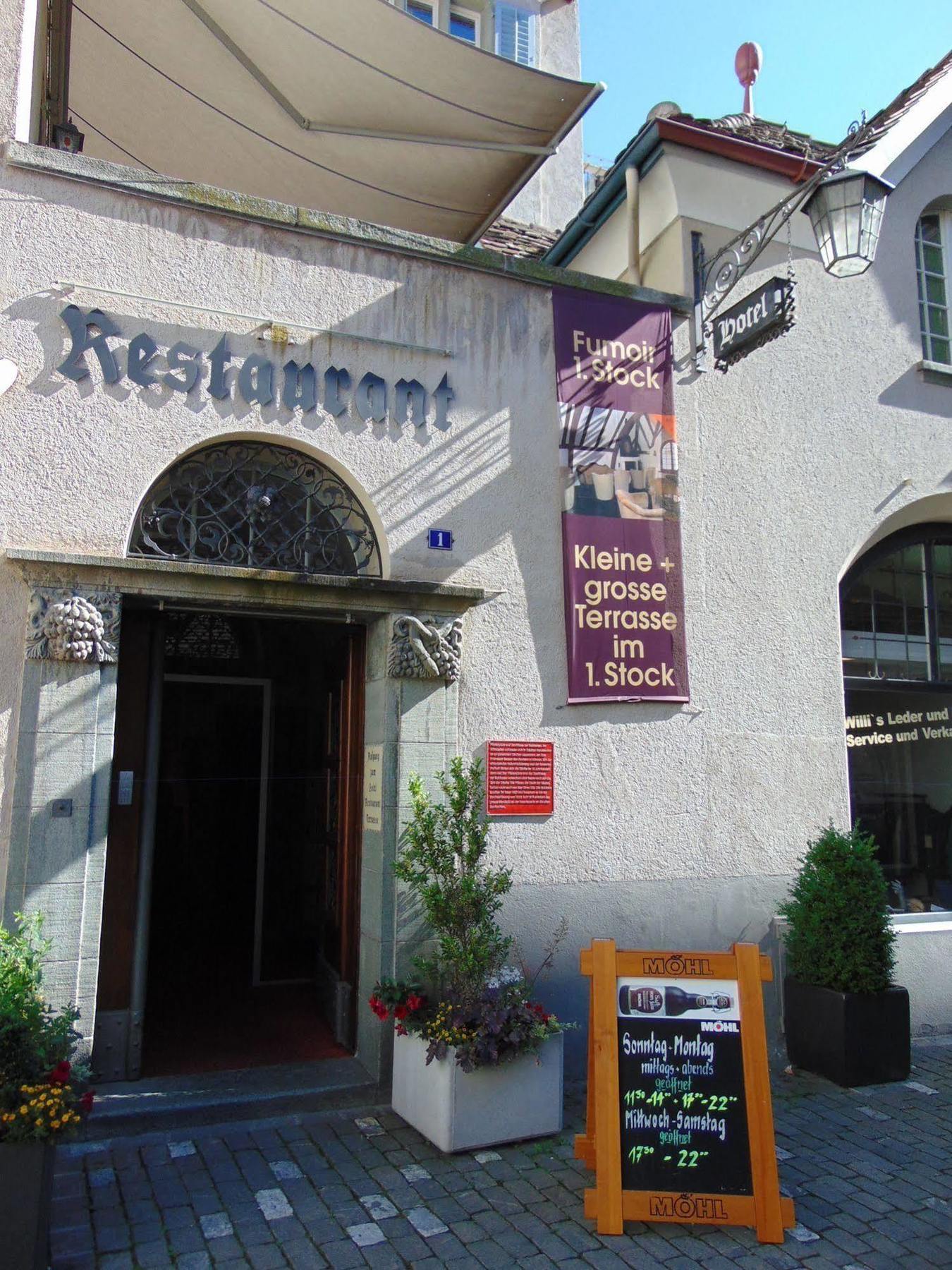 Zunfthaus Zur Rebleuten Кур Екстериор снимка