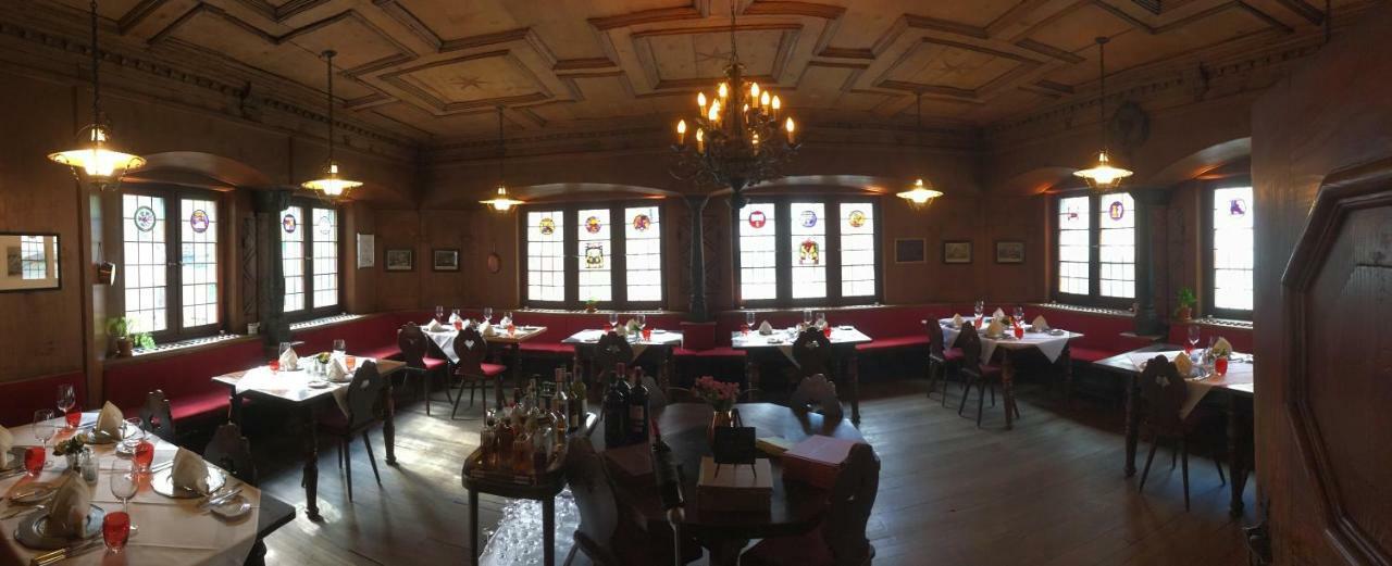 Zunfthaus Zur Rebleuten Кур Екстериор снимка